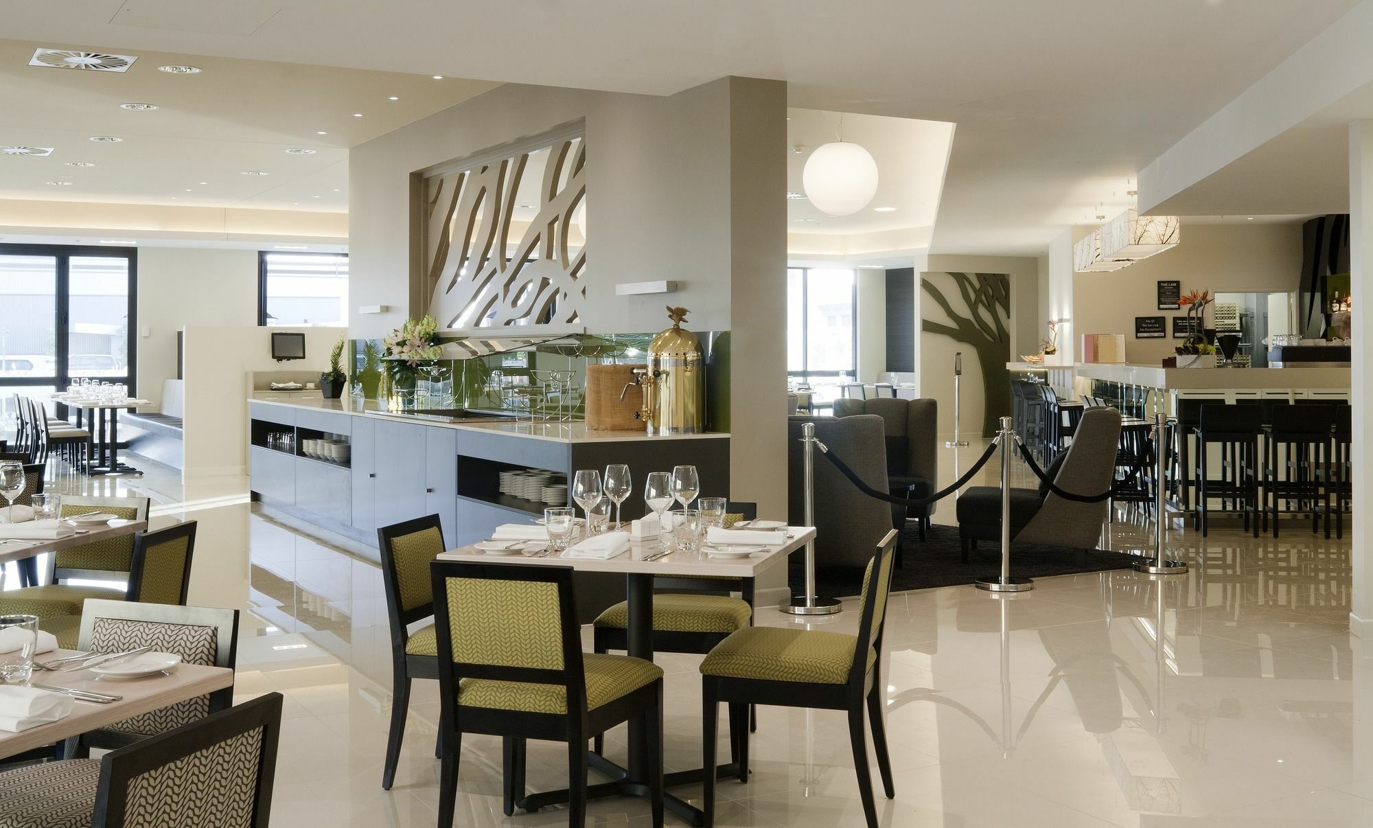 Hotel Sudima Auckland Airport Restaurant photo